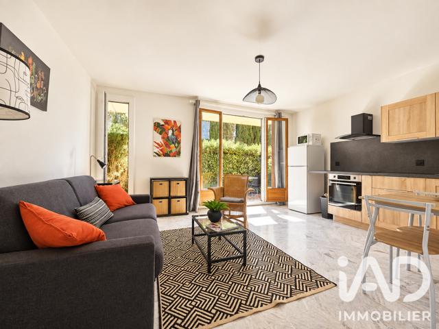 Vente  Appartement F2  de 41 m² à Saint Raphaël 150 000 euros Réf: SFN-2104023