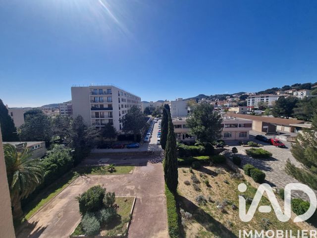Vente  Appartement T3  de 47 m² à Hyères 147 000 euros Réf: SFN-1983707