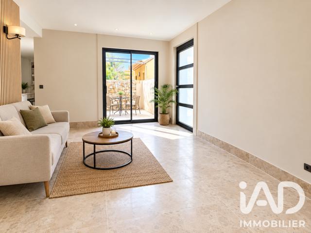 Vente  Appartement T2  de 53 m² à Grimaud 449 100 euros Réf: SFN-2066357