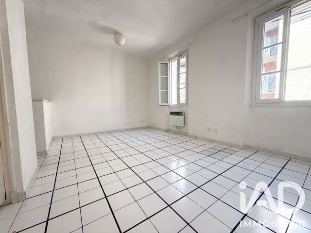 Vente  Appartement T3  de 45 m² à Toulon 90 000 euros Réf: SFN-2098936