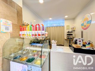 Vente  Local commercial de 23 m² à Hyères 25 400 euros Réf: SFN-2106611