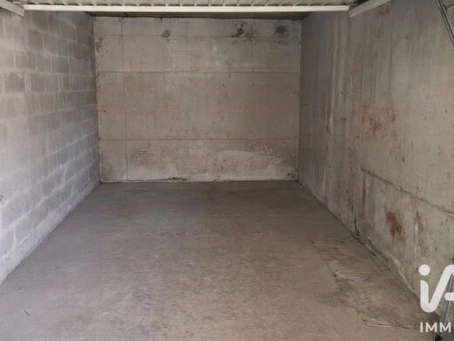 Vente  Garage de 15 m² à La Garde 32 000 euros Réf: SFN-2109302