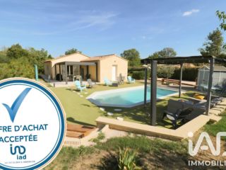 Vente  Maison de 112 m² à La Roquebrussanne 444 000 euros