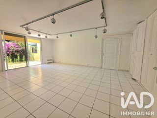 Vente  Local commercial de 139 m² à Fréjus 350 000 euros Réf: SFN-2108976
