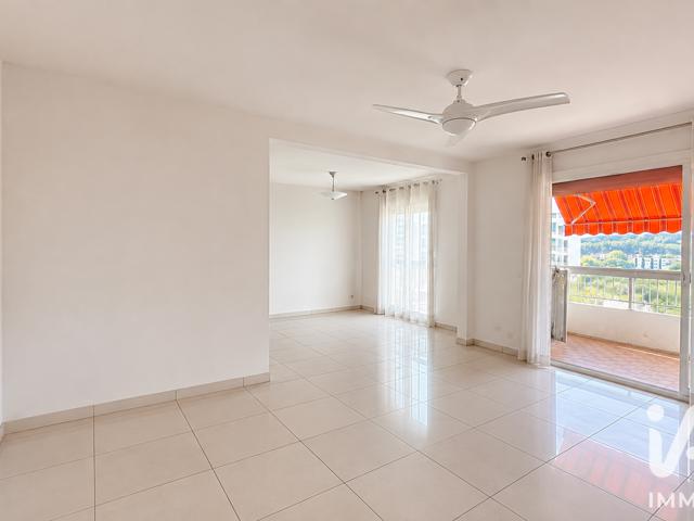 Vente  Appartement F3  de 81 m² à Toulon 225 000 euros Réf: SFN-2088838