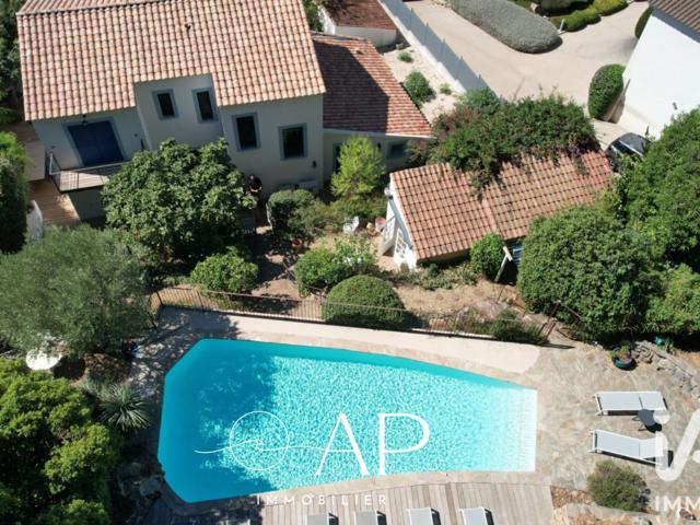 Vente  Maison de 182 m² à Carqueiranne 1 590 000 euros Réf: SFN-2106435