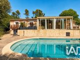 Vente  Maison de 135 m² à Signes 525 000 euros