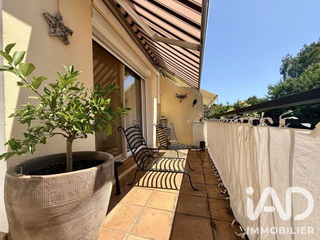 Vente  Appartement T4  de 84 m² à Saint Raphaël 299 000 euros Réf: SFN-2053939