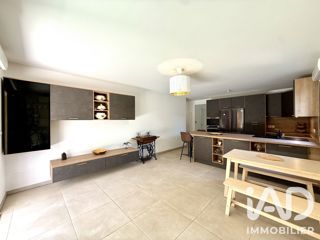 Vente  Appartement T4  de 84 m² à Cogolin 425 000 euros Réf: SFN-2111954