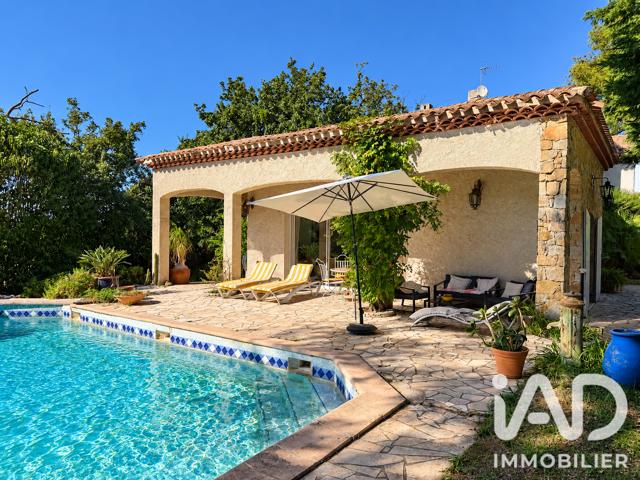 Vente  Maison de 290 m² à Hyères 995 000 euros Réf: SFN-2113608