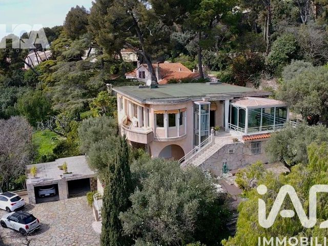 Vente  Maison de 275 m² à Toulon 800 000 euros Réf: SFN-2114895
