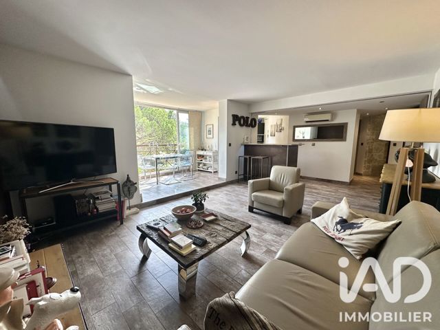 Vente  Appartement T2  de 60 m² à Cogolin 320 000 euros Réf: SFN-2114039