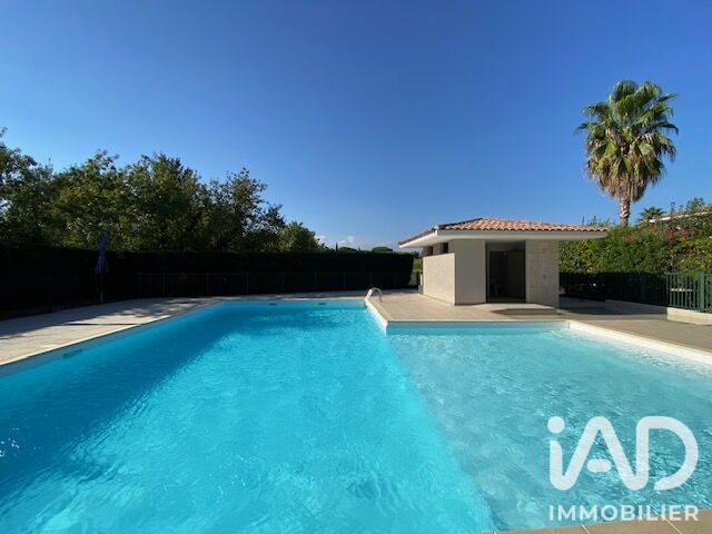 Vente  Appartement T2  de 46 m² à Fréjus 285 000 euros Réf: SFN-2114199