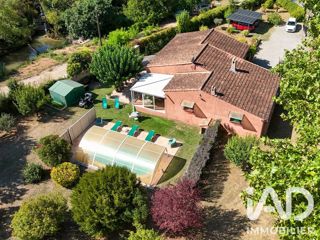 Vente  Maison de 134 m² à Barjols 470 000 euros Réf: SFN-2090224