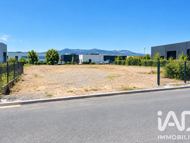 Vente  Terrain de 900 m² à Sainte Maxime 590 000 euros Réf: SFN-2115269