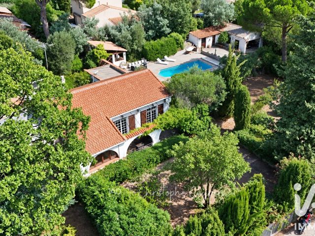 Vente  Maison de 130 m² à Fréjus 930 000 euros Réf: SFN-2104241