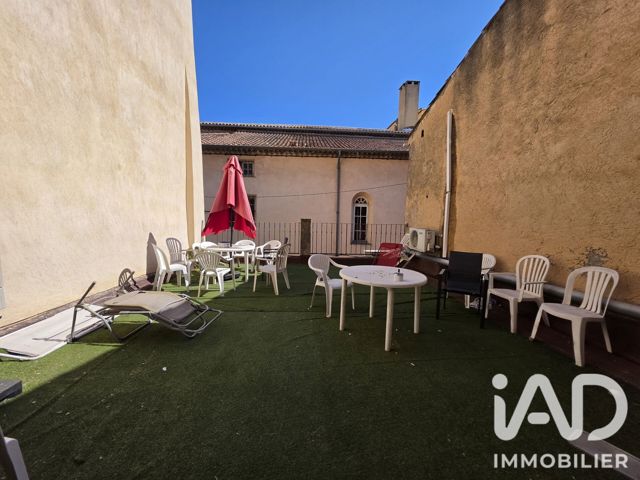 Vente  Local commercial de 572 m² à Fréjus 1 139 999 euros Réf: SFN-2117099