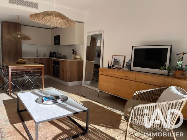 Vente  Appartement F3  de 61 m² à Toulon 450 000 euros Réf: SFN-2088598