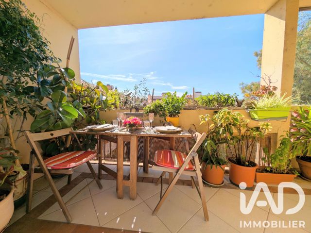 Vente  Appartement T4  de 74 m² à Cogolin 244 000 euros Réf: SFN-2116901