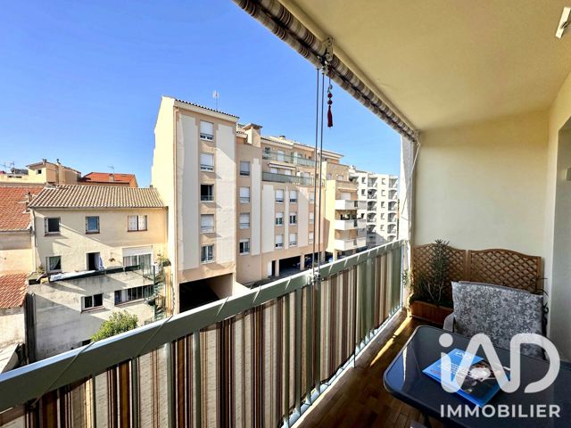 Vente  Studio de 28 m² à Saint Raphaël 155 000 euros Réf: SFN-2114216