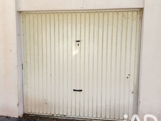 Vente  Garage de 15 m² à Toulon 25 000 euros Réf: SFN-2119405