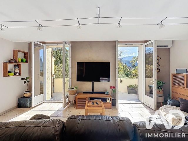 Vente  Maison de 210 m² à Saint Zacharie 430 000 euros Réf: SFN-2103727