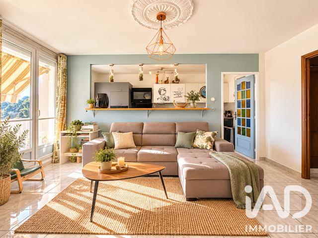 Vente  Appartement T4  de 75 m² à Toulon 169 000 euros Réf: SFN-1898695