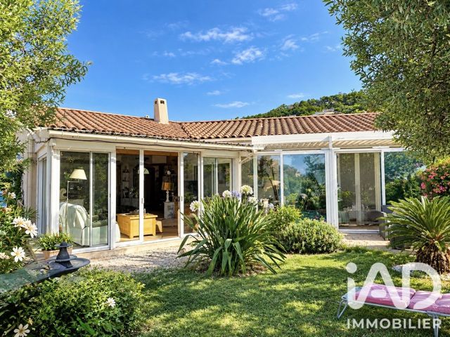 Vente  Maison de 107 m² à Cavalaire sur Mer 695 000 euros Réf: SFN-2118295