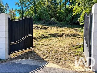 Vente  Terrain de 578 m² à Tourves 180 000 euros
