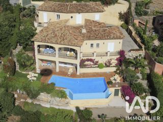 Vente  Maison de 207 m² à Cavalaire sur Mer 1 872 000 euros