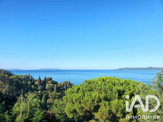 Vente  Appartement F3  de 43 m² au Lavandou 449 000 euros Réf: SFN-2120800