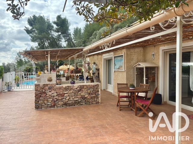 Vente  Maison de 130 m² à Cuers 499 000 euros Réf: SFN-2113201