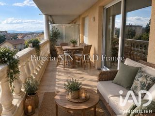 Vente  Appartement T2  de 37 m² à Saint Raphaël 220 000 euros Réf: SFN-2109638