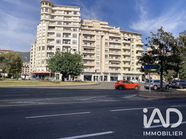 Vente  Appartement F5  de 135 m² à Toulon 234 900 euros Réf: SFN-2094144