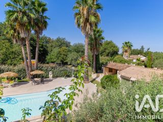 Vente  Maison de 264 m² à Roquebrune sur Argens 949 000 euros