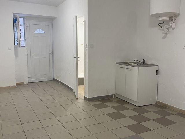 Vente  Studio de 27 m² à La Seyne 58 000 euros Réf: SFN-2126374