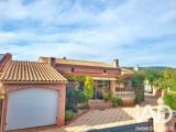 Vente  Maison de 198 m² à Puget Ville 530 000 euros