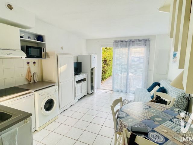 Vente  Maison de 35 m² à La Londe les Maures 325 000 euros Réf: SFN-2129920
