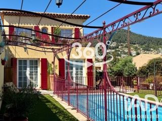 Vente  Maison de 255 m² à Carqueiranne 998 000 euros