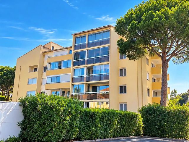 Vente  Appartement F3  de 70 m² à Fréjus 259 000 euros Réf: SFN-2129292