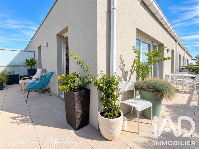 Vente  Appartement T4  de 80 m² à Toulon 398 000 euros Réf: SFN-2130679