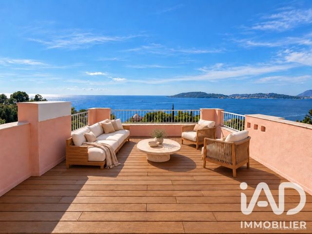Vente  Appartement T5  de 151 m² à Toulon 1 260 000 euros Réf: SFN-2110557