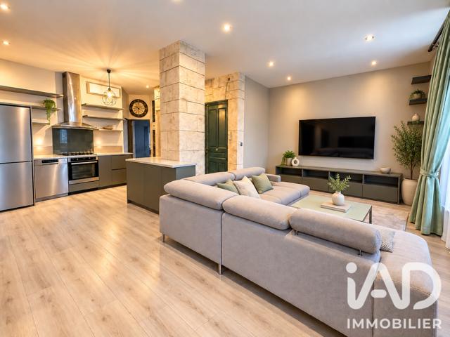 Vente  Appartement T2  de 56 m² à Toulon 168 000 euros Réf: SFN-2131167