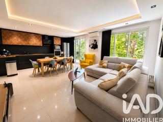 Vente  Appartement T4  de 73 m² à Hyères 328 000 euros Réf: SFN-2033737