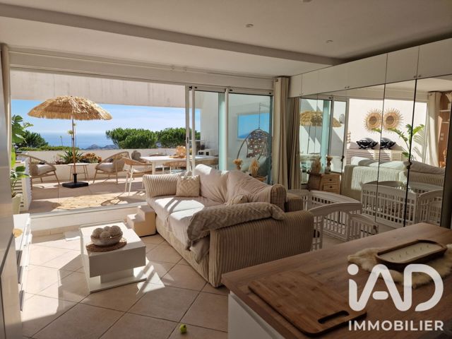 Vente  Appartement F2  de 41 m² à Bandol 418 000 euros Réf: SFN-2054825