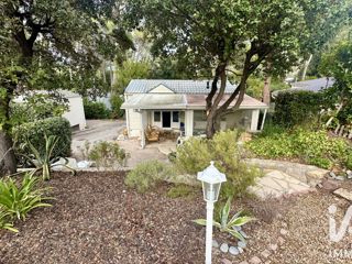 Vente  Terrain de 230 m² à Fréjus 89 800 euros Réf: SFN-2133256