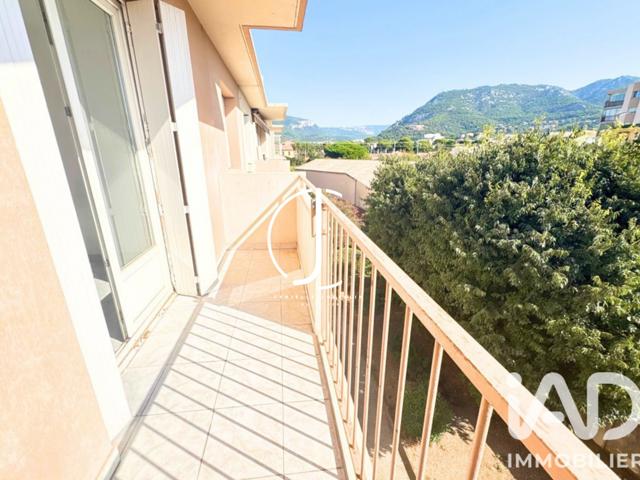 Vente  Appartement T3  de 54 m² à Toulon 139 000 euros Réf: SFN-2134752