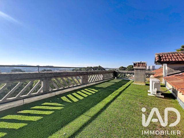 Vente  Appartement T2  de 41 m² à Toulon 210 000 euros Réf: SFN-2129593