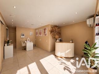 Vente  Local commercial de 35 m² à Roquebrune sur Argens 39 000 euros Réf: SFN-2133003