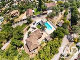 Vente  Maison de 147 m² à Solliès Ville 499 000 euros